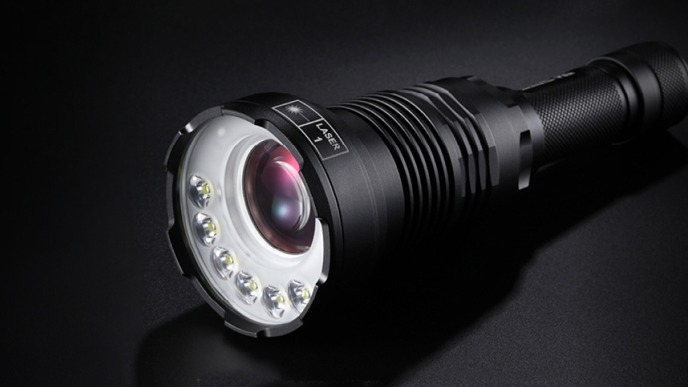 Nitecore P35i