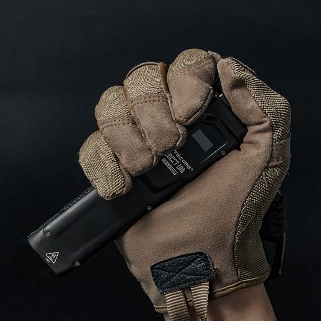 EDC27UHI_05