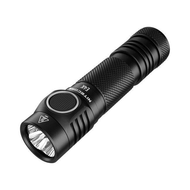 Nitecore Elemlámpa E4K (1x21700) 4xCREE XP-L2 V6 LED (4400 lumen)