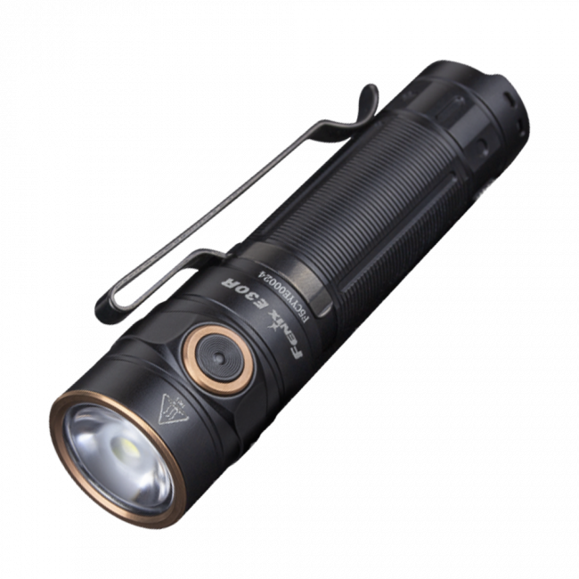 Fenix Elemlámpa E30R (1 x 18650) Luminus SST40 (1600 lumen)